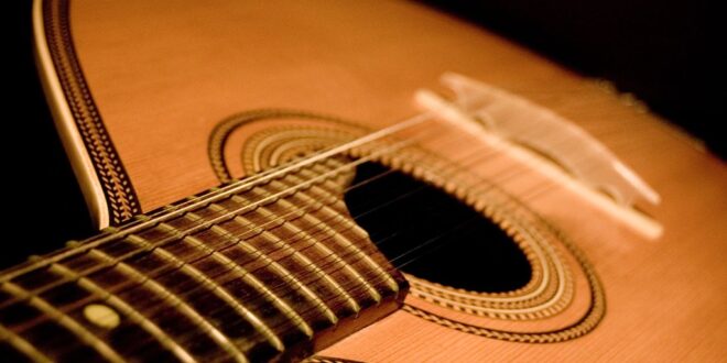 Um dos instrumentos do fado. A guitarra portuguesa